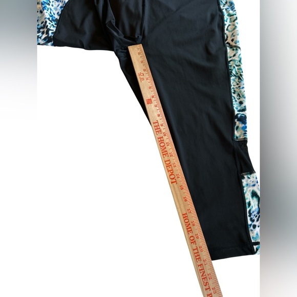 NWOT 3XL Lularoe Rise Fearless High Waist, Capri Length, Workout Fitness Legging - Picture 9 of 10